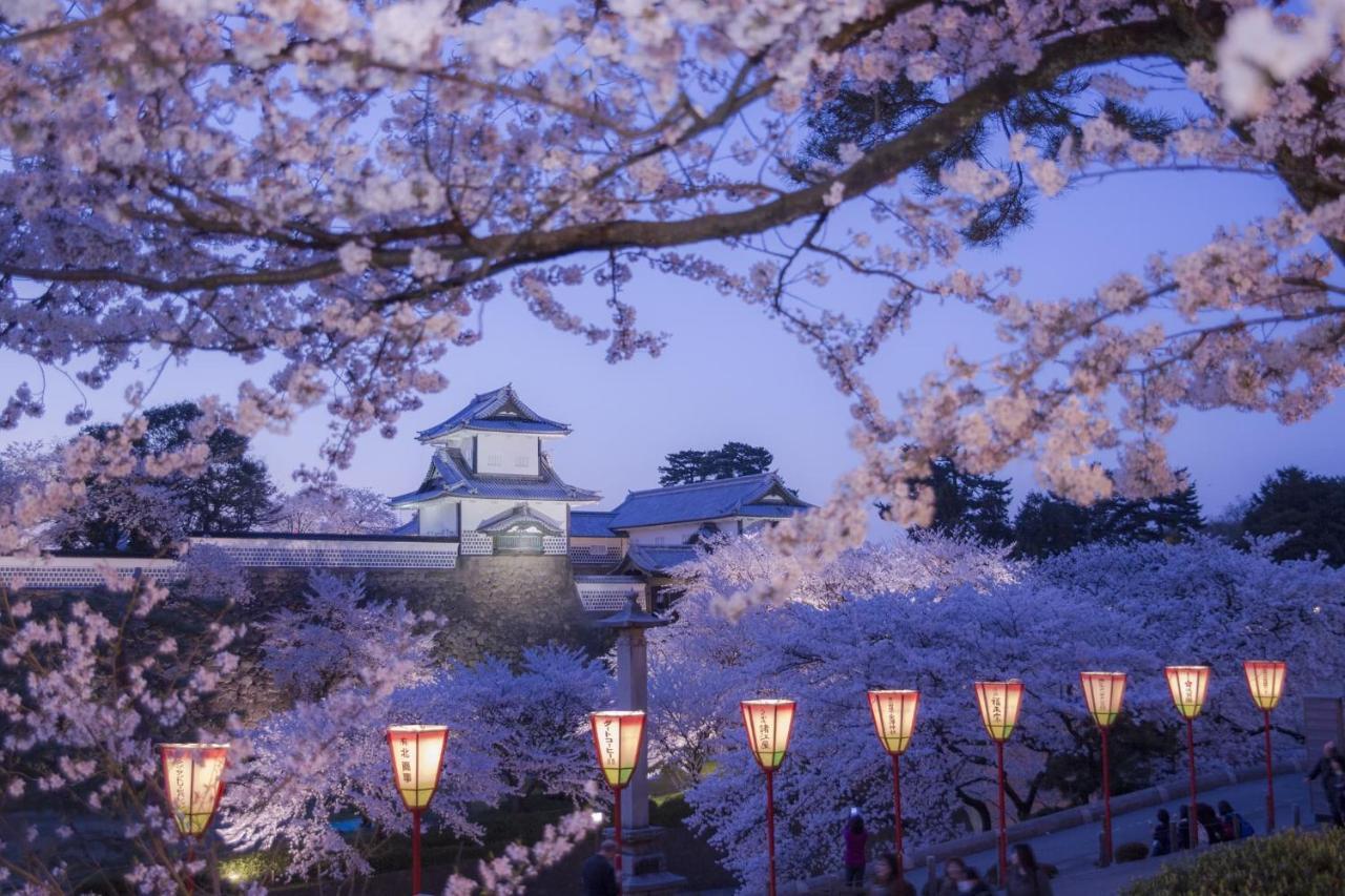 Kanazawa Tokyu Hotel Екстер'єр фото Himeji Castle