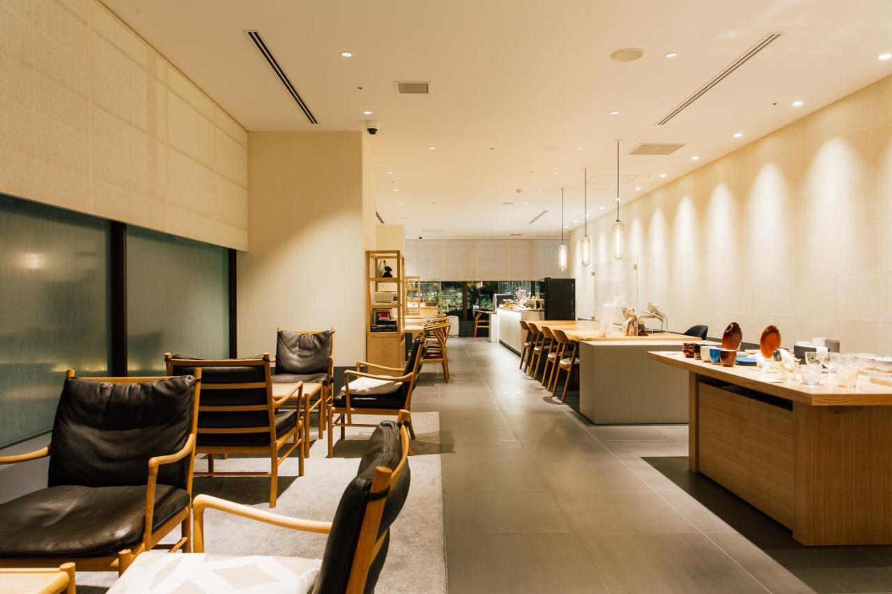 Kanazawa Tokyu Hotel Екстер'єр фото The interior of the lounge