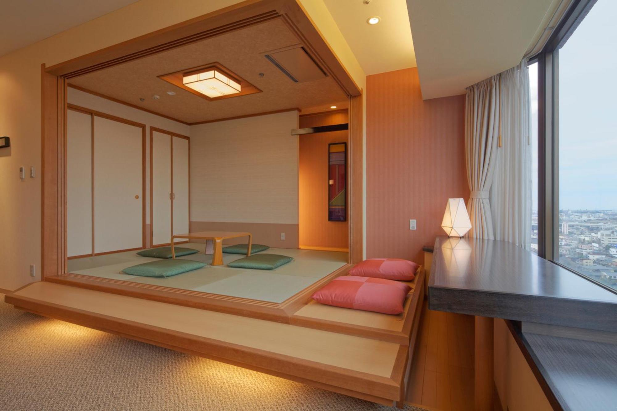 Kanazawa Tokyu Hotel Екстер'єр фото A Japanese-style room at the hotel